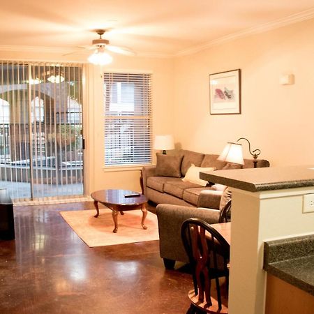 Downtown Dallas Beautiful Poolside Apartment 外观 照片